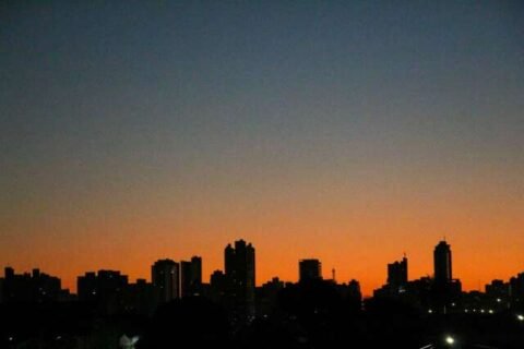 Segunda-feira será de calor e tempo seco em MS, com alerta para baixa umidade