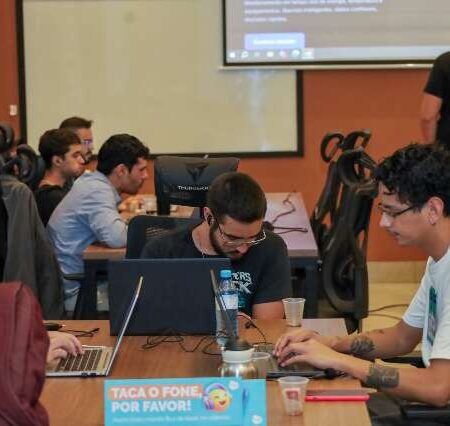 Em clima de “O Aprendiz”, estudantes encaram desafios reais da indústria