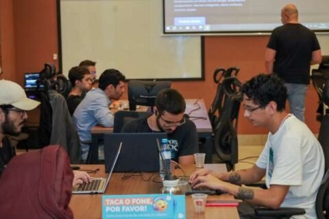 Em clima de “O Aprendiz”, estudantes encaram desafios reais da indústria