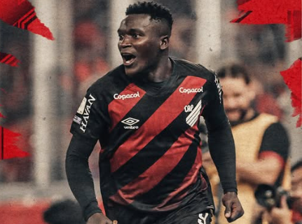 Athletico vence Mirassol no fim, entra no G4 e amplia crise do adversário