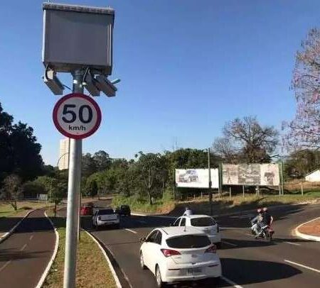 Órgãos escondem ruas onde motorista mais peca no trânsito
