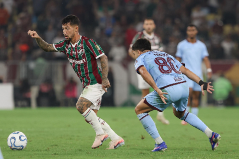 John Kennedy decide, Flu vence Bolívar e segue vivo na Libertadores