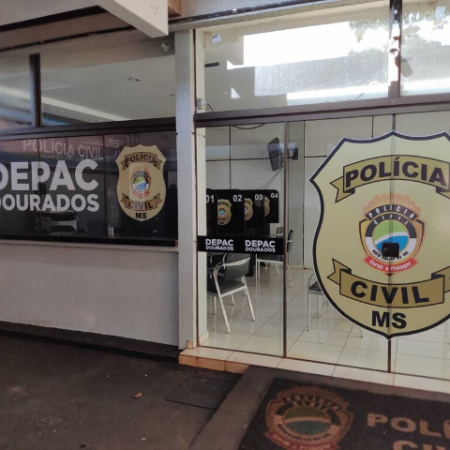 Polícia prende homem de 81 anos após mulher denunciar cárcere privado