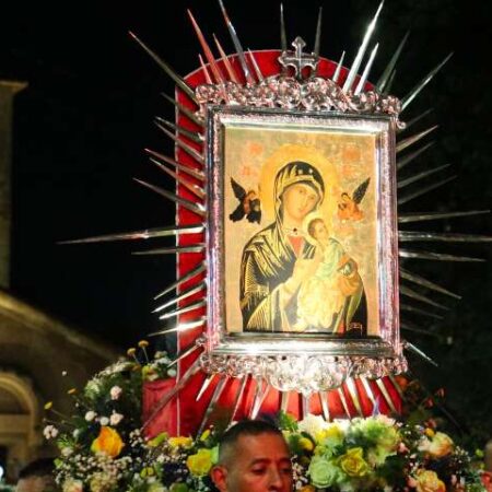 Com procissão, fiéis celebram a padroeira de MS em ato de amor e fé