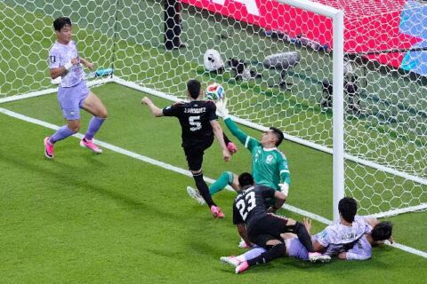 México vence a Coreia do Sul e avança às oitavas da Copa do Mundo