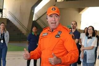 Alunos evacuam escola em 10 minutos durante simulado de incêndio em Campo Grande Alunos evacuam escola em 10 minutos durante simulado de incêndio em Campo Grande