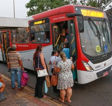 Comissão recomenda intervenção no transporte coletivo