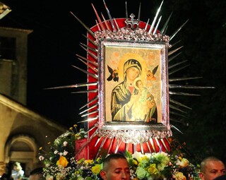 Com procissão, fiéis celebram a padroeira de MS em ato de amor e fé 
