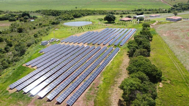 Excesso de energia leva ONS a cortar produção de usinas solares