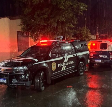 Homem é preso suspeito de assassinar casal a tiros em via pública