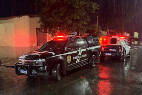 Homem é preso suspeito de assassinar casal a tiros em via pública