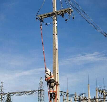 Trabalhador obtém aposentadoria especial por exposição à alta tensão elétrica