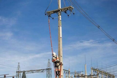 Trabalhador obtém aposentadoria especial por exposição à alta tensão elétrica