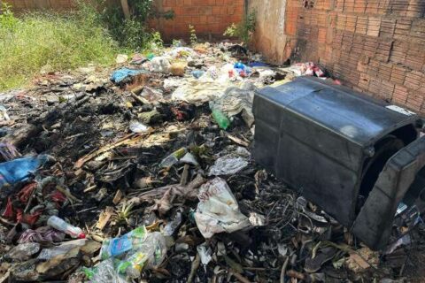 Réu que matou homem, ateou fogo e enterrou metade do corpo é condenado