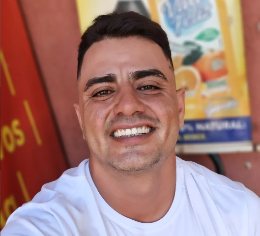 Adolescente de 15 anos matou homem com 10 facadas para defender a mãe