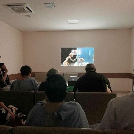 Cinema vira ferramenta de acolhimento na Cassems de Dourados