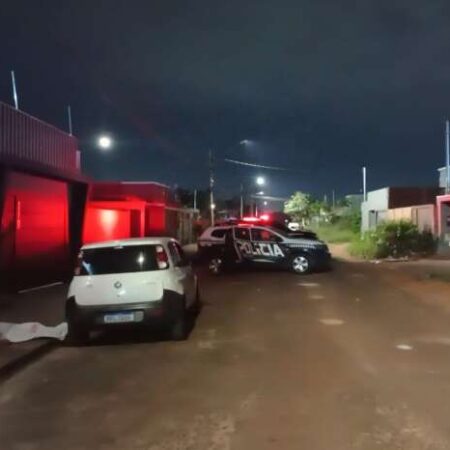 Homem é assassinado a tiros em frente de casa no Tijuca