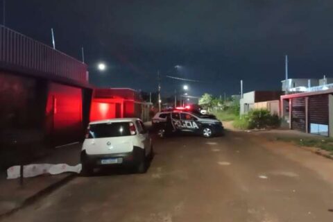 Homem é assassinado a tiros em frente de casa no Tijuca
