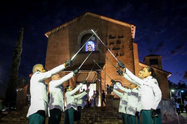 Com procissão, fiéis celebram a padroeira de MS em ato de amor e fé