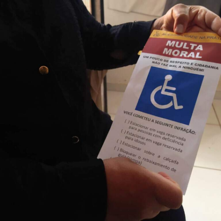 Falhas de acessibilidade levam centro comercial a virar alvo de inquérito