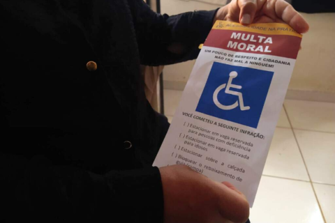Falhas de acessibilidade levam centro comercial a virar alvo de inquérito