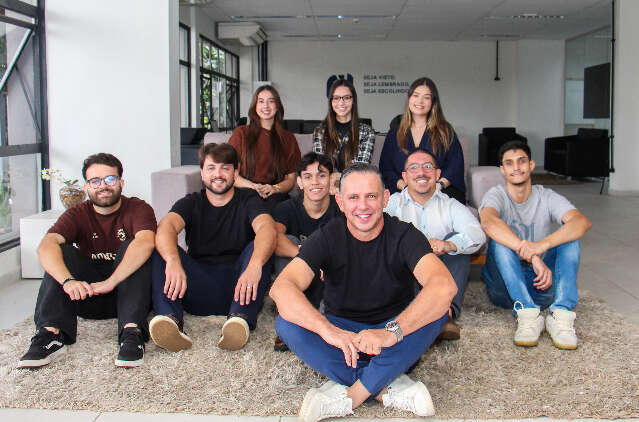 Agência Novo Normal prepara empresas para novo Google com IA