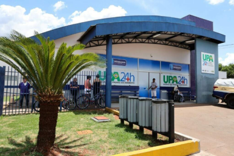 Jovem de 25 anos morre após cair de telhado de 8 metros