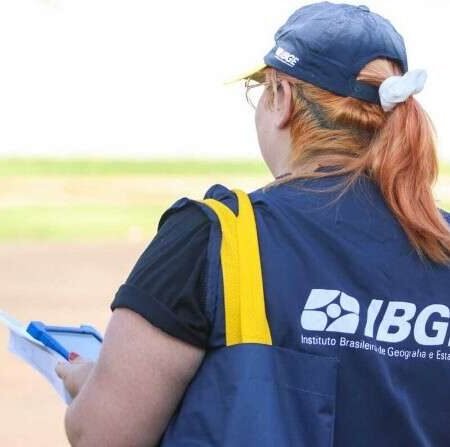 IBGE abre concursos com 9,6 mil vagas temporárias; veja como concorrer