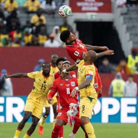Gana vence Panamá nos acréscimos e larga com vitória na Copa do Mundo