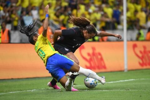 Brasil sofre gol no 2º tempo e perde amistoso contra os Estados Unidos