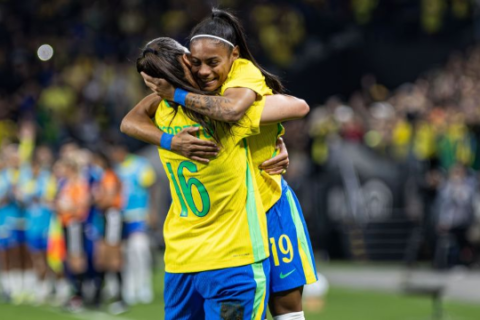 Seleção feminina derrota Estados Unidos durante amistoso em São Paulo