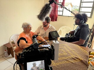Terezinha venceu câncer, covid e dor diária com um sorriso inacreditável Terezinha venceu câncer, covid e dor diária com um sorriso inacreditável