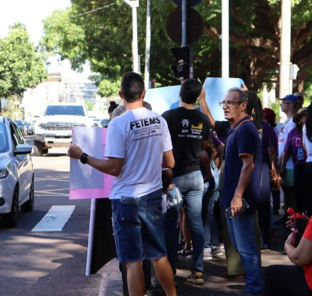 Sem acordo sobre piso, professores vão parar na sexta