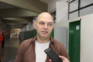 Celular é restrito, mas deve ser porta de entrada da IA nas escolas Celular é restrito, mas deve ser porta de entrada da IA nas escolas