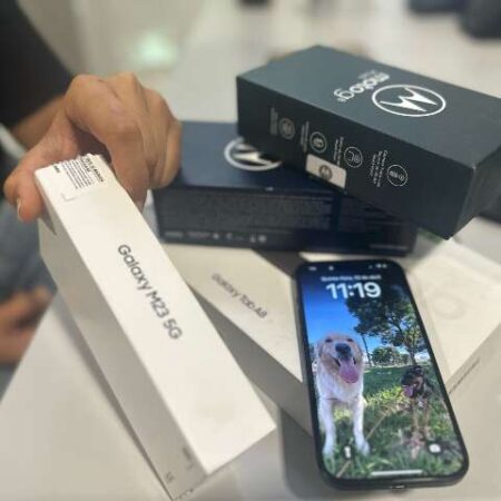 Pai e filha compram celular furtado em rede de varejo e receberão R$ 10 mil