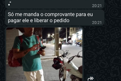 Golpe do falso entregador convence vítima a pagar taxa fora de app