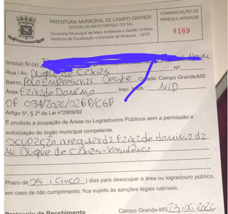 Prefeitura manda famílias deixarem área de faixa de domínio de avenida 