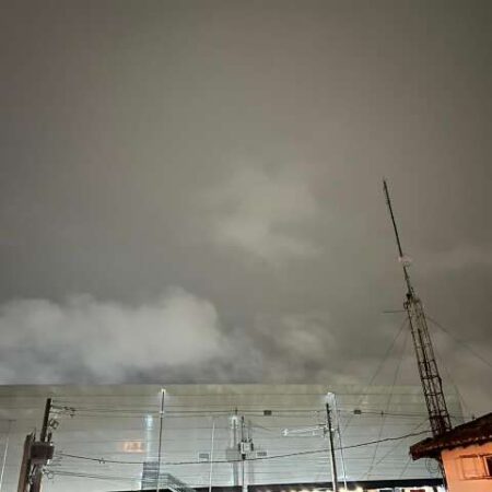 Com garoa e 11°C, Capital tem noite mais fria do ano até agora