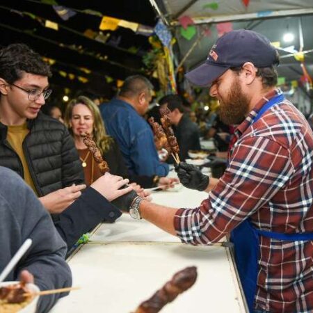 Preparação para festa de Santo Antônio reúne mais de 300 voluntários