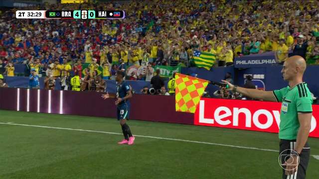Endrick balança a rede na estreia, mas arbitragem anula gol do Brasil