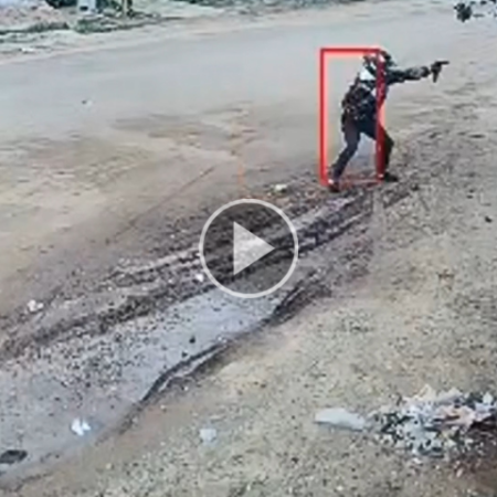 Adolescente de 13 anos é baleado por dupla em moto no Centro-Oeste