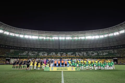 Brasil perde para EUA em Fortaleza e tem série de vitórias interrompida