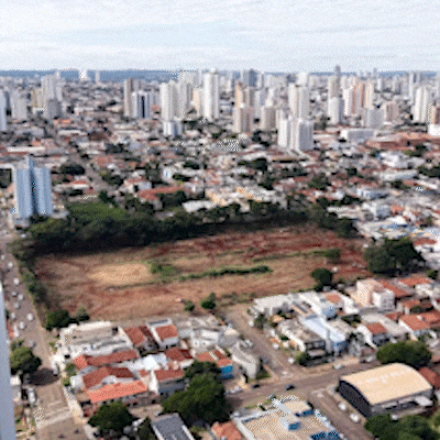 Família Kadri vende antiga pedreira e empresa de SP limpa área para obras