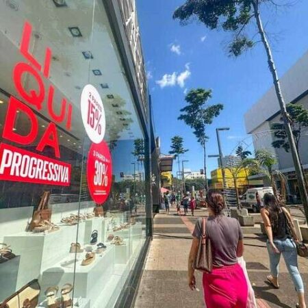 Baixa perspectiva reduz intenção de contratar e investir no comércio da Capital