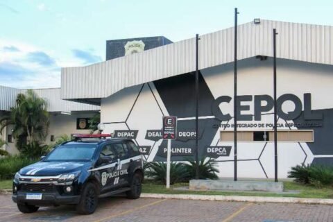 Briga generalizada após denúncia de abuso deixa homem ferido a facadas