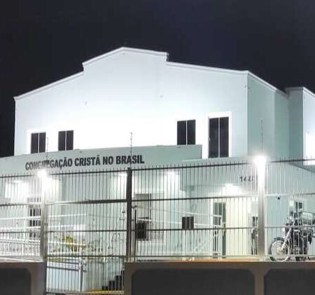Homem em surto invade igreja e causa prejuízo de 22 mil reais em Campo Grande