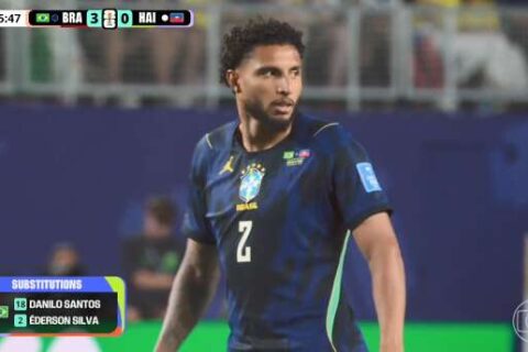 Éderson entra no segundo tempo e vive estreia em Mundial