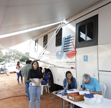 Bairros recebem serviço gratuito para divórcio, pensão e acordos