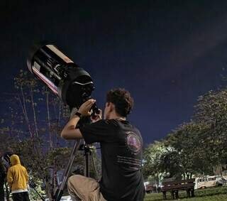 Astrofotógrafo de 16 anos registra raro encontro de Vênus e Júpiter Astrofotógrafo de 16 anos registra raro encontro de Vênus e Júpiter