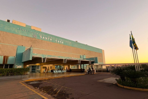 Bituca de cigarro provoca princípio de incêndio na Santa Casa